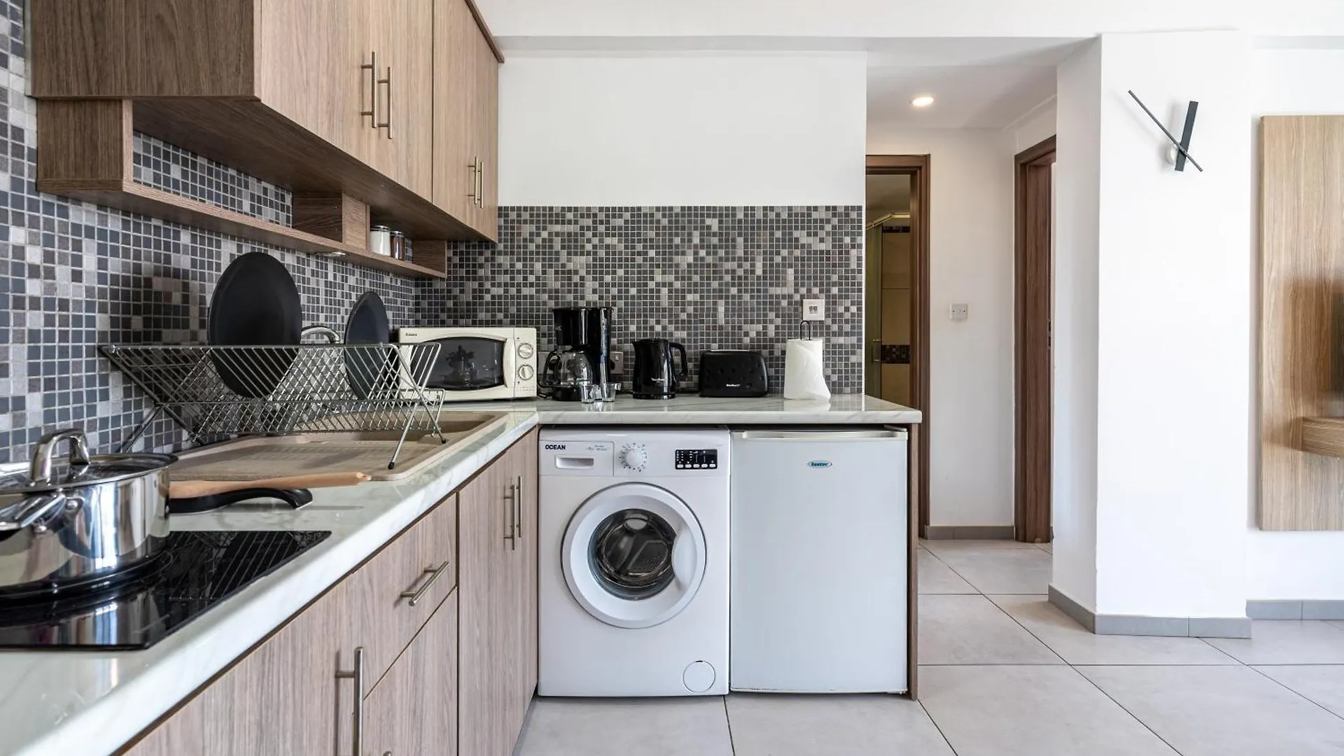 Made With Love 1-Br Apt By Finikoudes Beach Larnaca